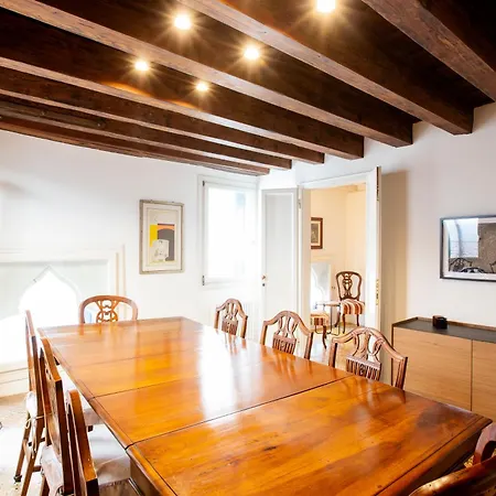 Gorgeous San Polo Apartment