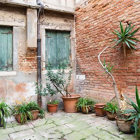 Gorgeous San Polo Venice