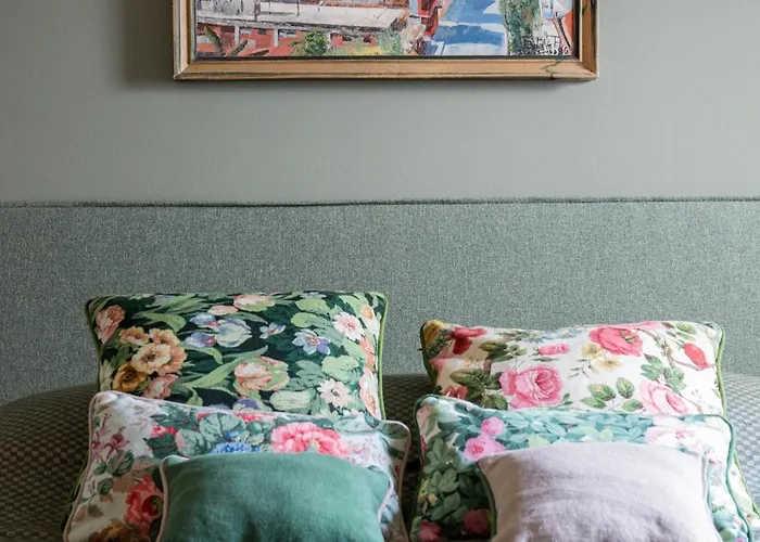 Gorgeous In The Heart Of * Venice