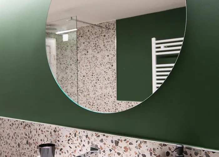 Gorgeous In The Heart Of Apartment *