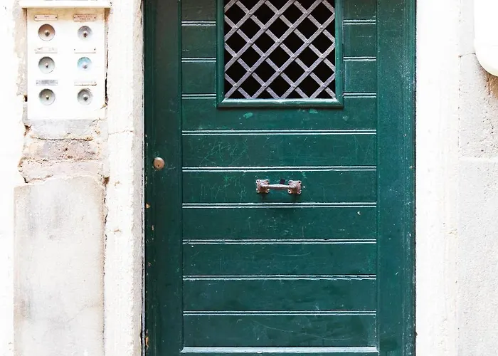 Gorgeous In The Heart Of Venice